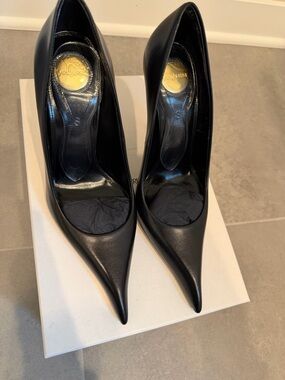 Saint Laurent Black Pointed Leather Pumps